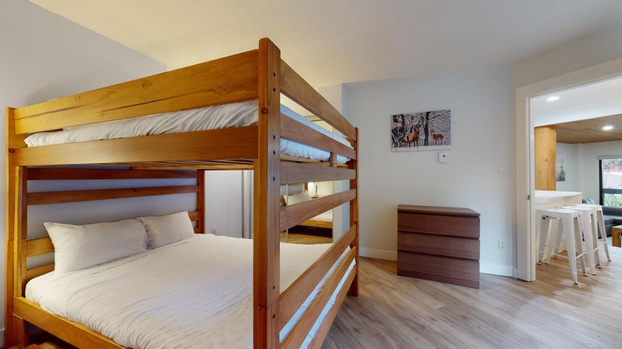 Ironwoods On Blueberry Hill By Whistler Blackcomb Vacation Rentals Экстерьер фото